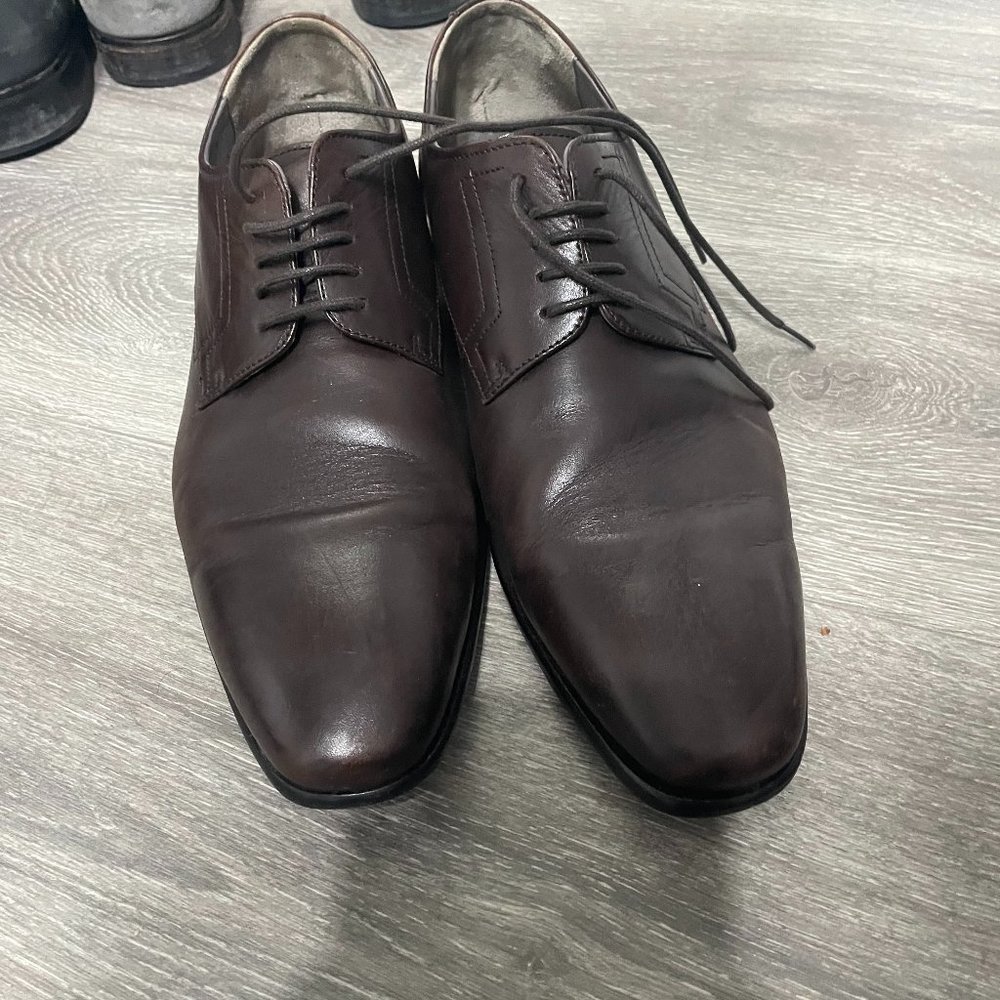Hugo Boss Men's dress shoes size 9